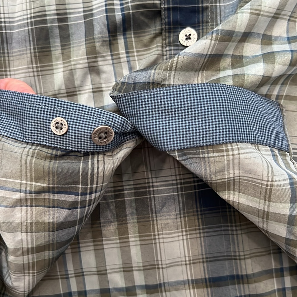 Kuhl Response Short Sleeve Button Down in Deep River Blue Size Small - Picture 8 of 13